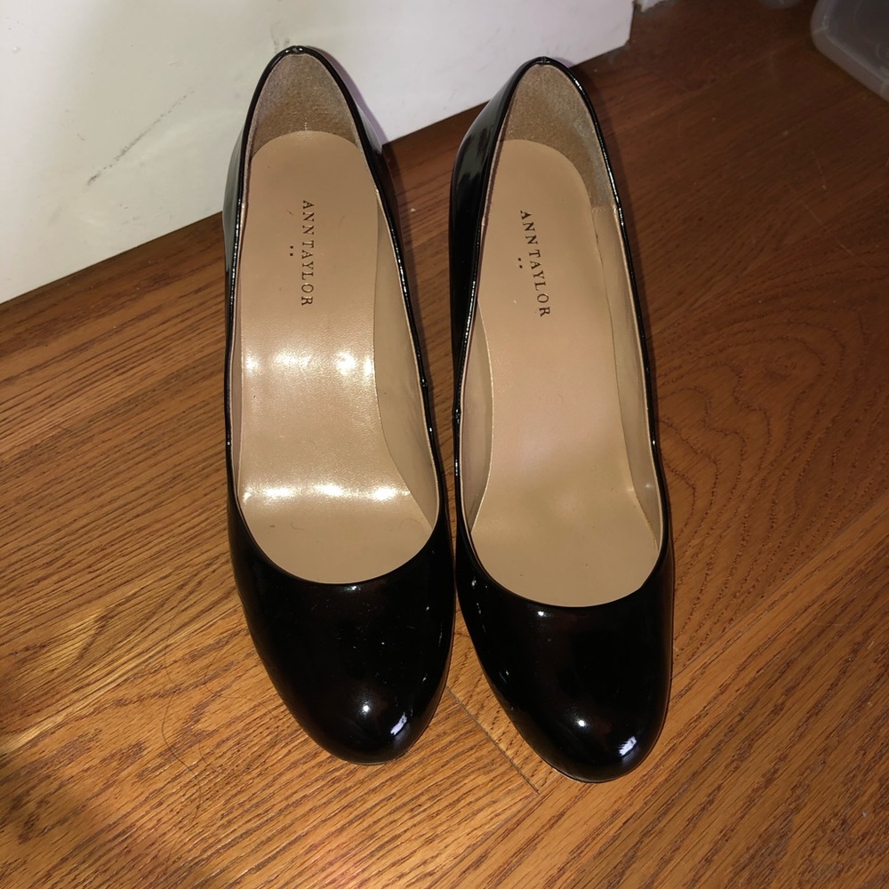 Ann Taylor pumps